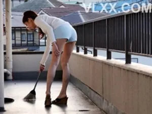 Giáo viên thể dục xinh đẹp bị cưỡng hiếp